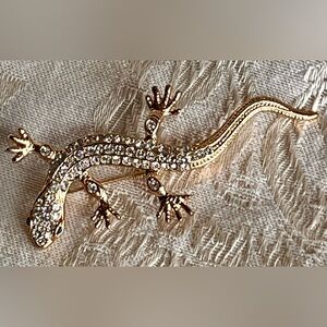 Roman Vintage Gold Gecko Lizard Brooch Pin Green Crystal Eyes Pave Rhinestone